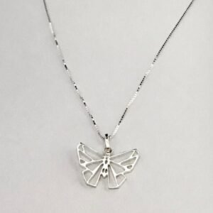 Colar Borboleta Vazado