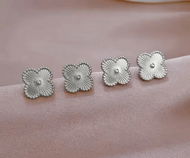 Brinco Trevo maciço Prata 925 - Imagem 2