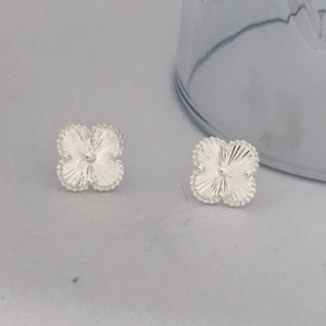 Brinco Trevo maciço Prata 925